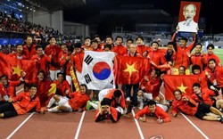 Quê nhà treo 6 biểu ngữ chúc mừng HLV Park Hang Seo sau chiến thắng tại Seagames 30