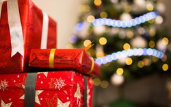 Sốc vì quà Giáng sinh 150 nghìn bị tính phí giao hàng tới 300 triệu