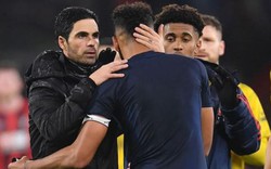 Không thắng trận ra mắt Arsenal, vì sao HLV Arteta vẫn vui?