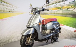 Suzuki Saluto 125 ra mắt xe tay ga mới, giống Vespa "không hề nhẹ"