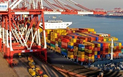 Xuất khẩu giảm nhưng nhập khẩu của Trung Quốc bất ngờ phục hồi 