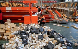 Doanh số Ngày độc thân lập kỷ lục, Trung Quốc bị cảnh báo lượng rác thải từ vật liệu đóng gói 