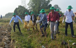 Điện Biên: Cùng nông dân thu gom bao gói thuốc bảo vệ thực vật sau sử dụng