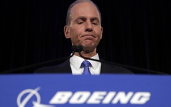 Sa thải CEO nhưng Boeing chưa thể vượt qua cơn sóng gió