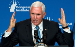 Phó Tổng thống Mike Pence cân nhắc việc cách chức ông Trump