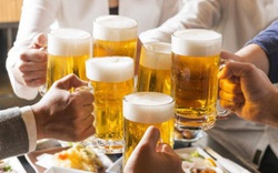 Bia Tết giảm 60% lượng tiêu thụ, nước giải khát cháy hàng, tăng giá
