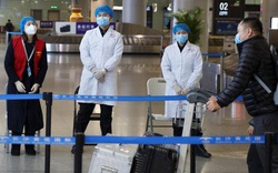 Các hãng hàng không ồ ạt hủy chuyến tới Trung Quốc vì virus corona