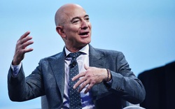 Tỷ phú Jeff Bezos “bỏ túi” thêm 12,8 tỷ USD, giữ ngôi vị người giàu nhất thế giới  