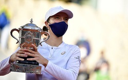 Iga Swiatek lập siêu kỳ tích tại Roland Garros 2020