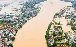 Thừa Thiên - Huế: 10 người thương vong, hàng chục nghìn ngôi nhà chìm trong biển nước
