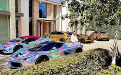 Aubameyang khoe siêu xe Ferrari mạ vàng trị giá 60 tỷ