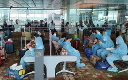 Mở lại chuyến bay quốc tế: Dân mòn mỏi chờ bộ ngành... bàn quy trình