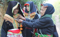 Thái Nguyên: Nghi lễ tơ hồng ấn tượng của người Dao Lô Gang