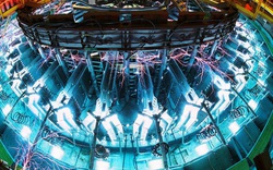 Có gì bên trong cỗ máy tái tạo được bom hạt nhân và hố đen Vũ trụ?