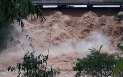 Ảnh, clip: Ngập lụt kinh hoàng ở huyện Hướng Hóa, Quảng Trị