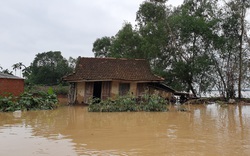 Hà Tĩnh: Xin hãy lắng nghe người dân vùng lũ cần những gì khi trở về làng sau trận lụt lịch sử
