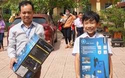 Quảng Trị: Hàng loạt trường học được hỗ trợ máy rửa bùn sau bão lũ