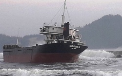 Tàu hàng chở 1.830 tấn bột mì bất ngờ gặp nạn trên đường đến Hải Phòng