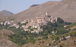 Ngôi làng ở Italy trả tiền cho người tới sống