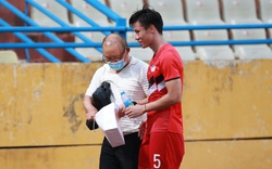 Tin sáng (3/10): Vì sao thầy Park thích tặng quà các tuyển thủ Việt Nam?