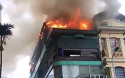 Hà Nội: Nhà hàng hải sản bốc cháy dữ dội trong cơn mưa