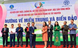 Sau lời khai mạc, sự kiện này đã quyên góp được hơn 1 tỷ đồng hướng về miền Trung và biển đảo