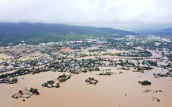 3 người thương vong do bão lũ, Bình Định tiếp tục ban hành lệnh cấm biển