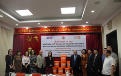 Trung ương Hội Nông dân Việt Nam tiếp nhận 2.800 bộ đồ dùng thiết yếu cho nữ nông dân 
