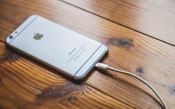 Mách nhỏ cách dùng pin iPhone bền không tưởng