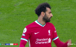 Bị thay ra sân sớm, Salah lầm lì, vùng vằng với HLV Klopp