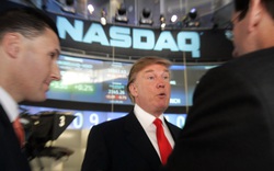 Trước ngày bầu cử Mỹ, Dow Jones tăng vọt hơn 400 điểm