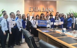 Công đoàn Ngân hàng Eximbank hỗ trợ nhân viên miền Trung sau trận lũ chồng lũ vừa qua