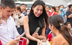 Công Vinh, Thủy Tiên quay lại Quảng Trị để tiếp tục công tác cứu trợ