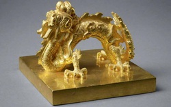 Ấn báu bằng vàng khối, ngọc quý của vua triều Nguyễn có gì đặc biệt?