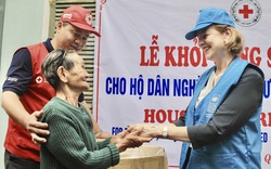 UNDP phối hợp Hội Chữ thập đỏ tỉnh Quảng Ngãi hỗ trợ khẩn cấp cho người dân
