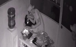 VIDEO ghi nhận trộm táo tợn cắt khóa cửa, đột nhập vào nhà khua khoắng tài sản