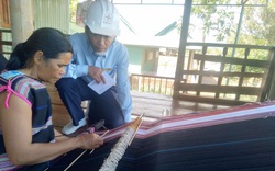 Điện lực Chư Păh: Góp phần vào công tác bảo tồn nghề dệt thổ cẩm truyền thống