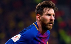 Ăn mừng kỷ lục 644 bàn, Messi tặng bia cho… thủ môn đối phương