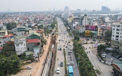 Ảnh: Đẩy nhanh tiến độ mở rộng đường đê Âu  Cơ - Nghi Tàm giai đoạn 2 trị giá hơn 800 tỷ đồng