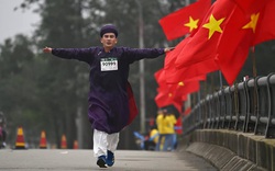 Mặc áo dài khăn đóng chạy marathon tại Huế, vận động viên chia sẻ điều bất ngờ này