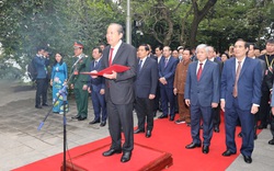 Đoàn đại biểu dự Đại hội toàn quốc các dân tộc thiểu số Việt Nam lần thứ II dâng hương tưởng nhớ các Vua Hùng
