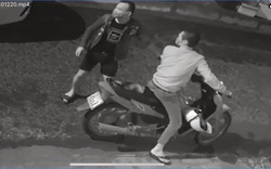 Bắt 2 thanh niên chuyên đập kính xe ô tô tại Đà Nẵng