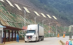 Lạng Sơn: Cho phép xe chở hàng Trung Quốc sang giao hàng tại cửa khẩu