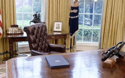 Mỹ chuyển giao quyền lực: Tổng thống từng rời khỏi thành phố, gửi thư cho người kế nhiệm