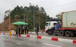 Hơn 300 xe nông sản đang "nằm dài" ở cửa khẩu Lạng Sơn 