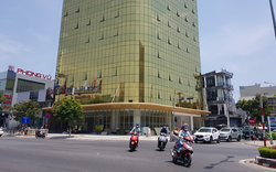 Phạt hành chính chủ các tòa nhà ốp kính vàng ở Đà Nẵng