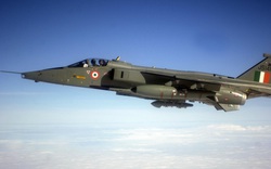Ấn Độ điều máy bay chiến đấu áp sát biên giới Trung Quốc lúc căng thẳng gia tăng