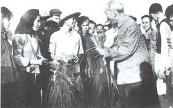 Bác Hồ - Người lãnh tụ cả đời gắn bó với nông dân Việt Nam