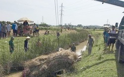 Nghệ An: Xe chở lúa lật xuống mương, một nông dân tử vong thương tâm