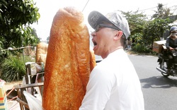 Bánh mì khổng lồ ở An Giang